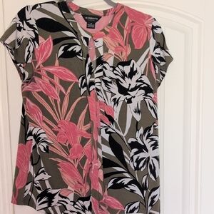 Liz Claiborne Pink, Black & White Floral Cap-Sleeve Top